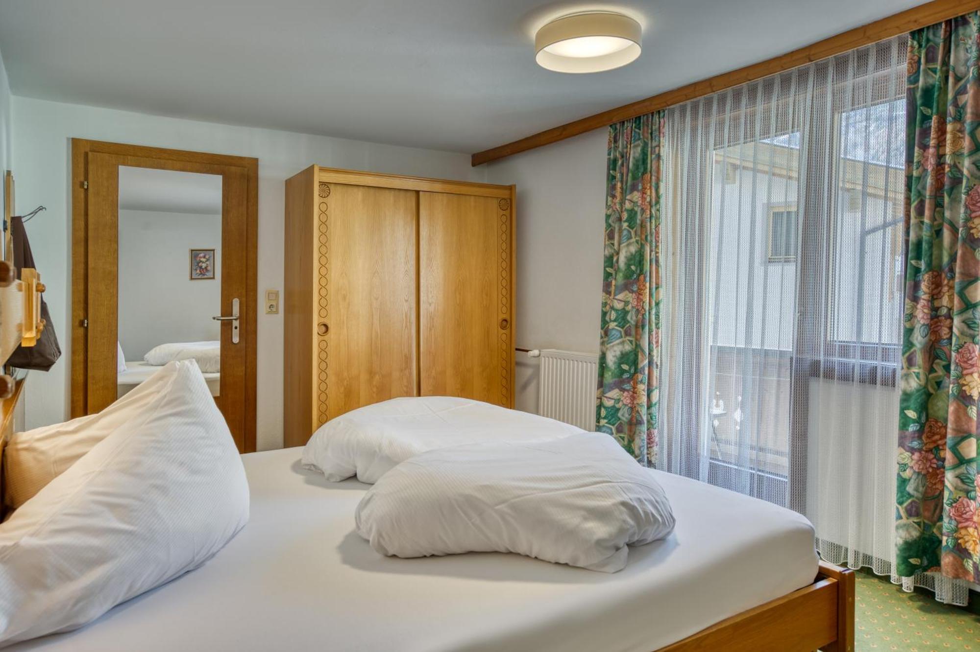 Hotel Klausnerhof Tux Kamer foto